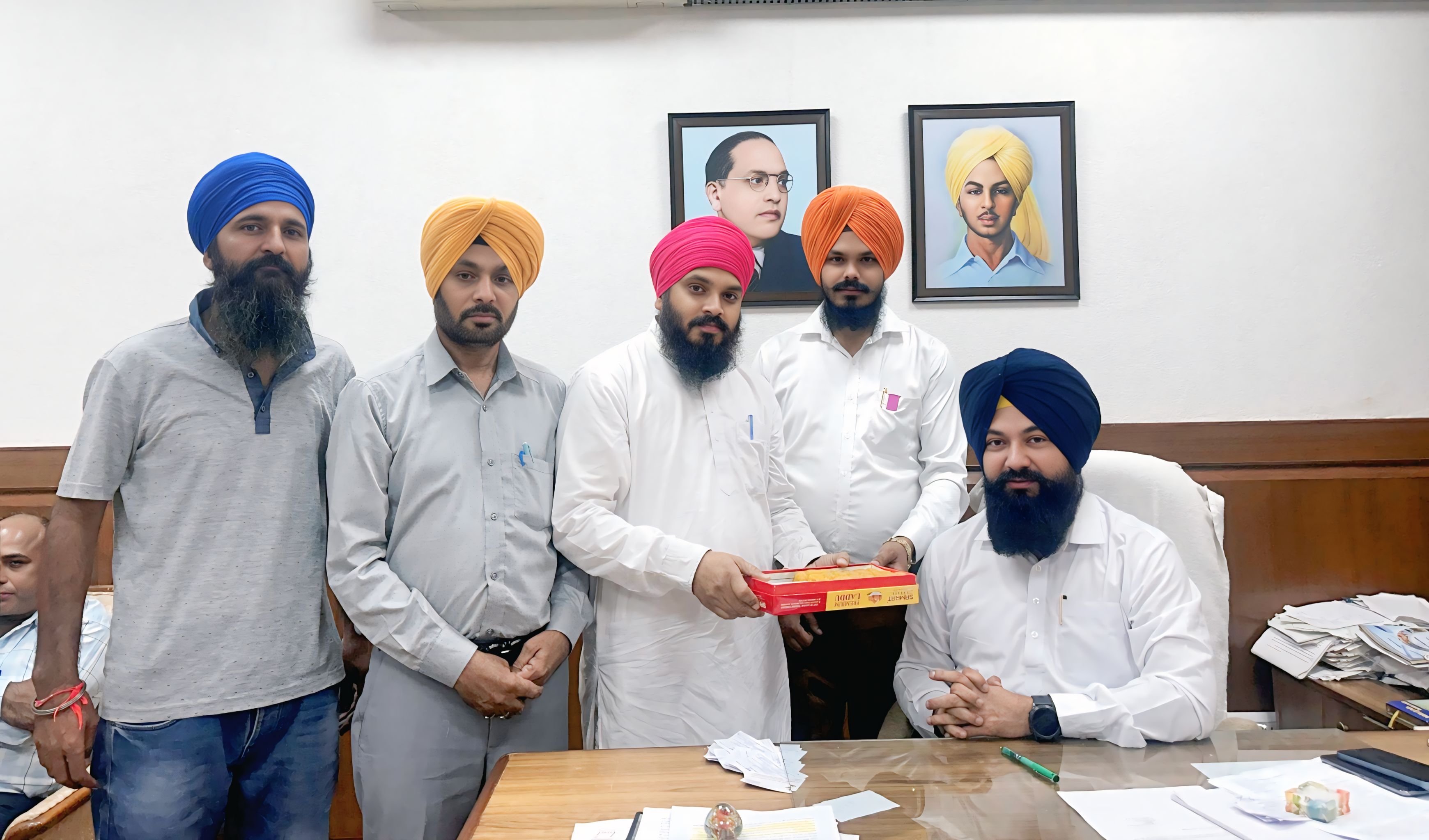 Chairman of Scheduled Caste Commission Mr. Garhi was honored by All India Adi Dharm Committee.